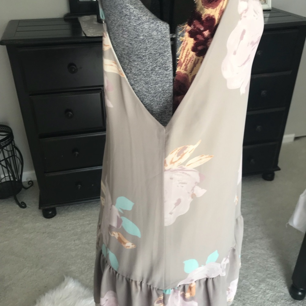 Dress - Picture 2 of 5